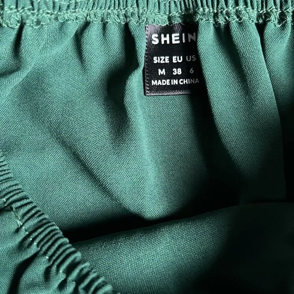 Green romper - Picture 2 of 3